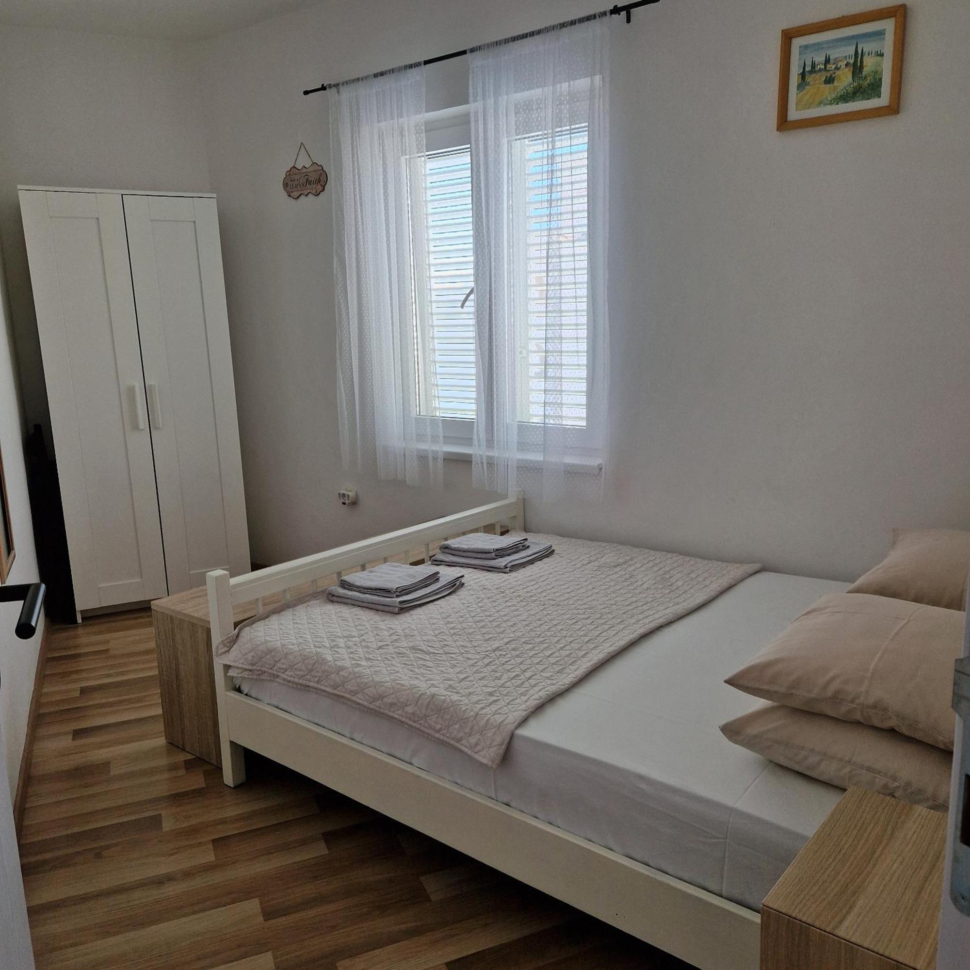 Apartman Iva Novalja Zewnętrze zdjęcie